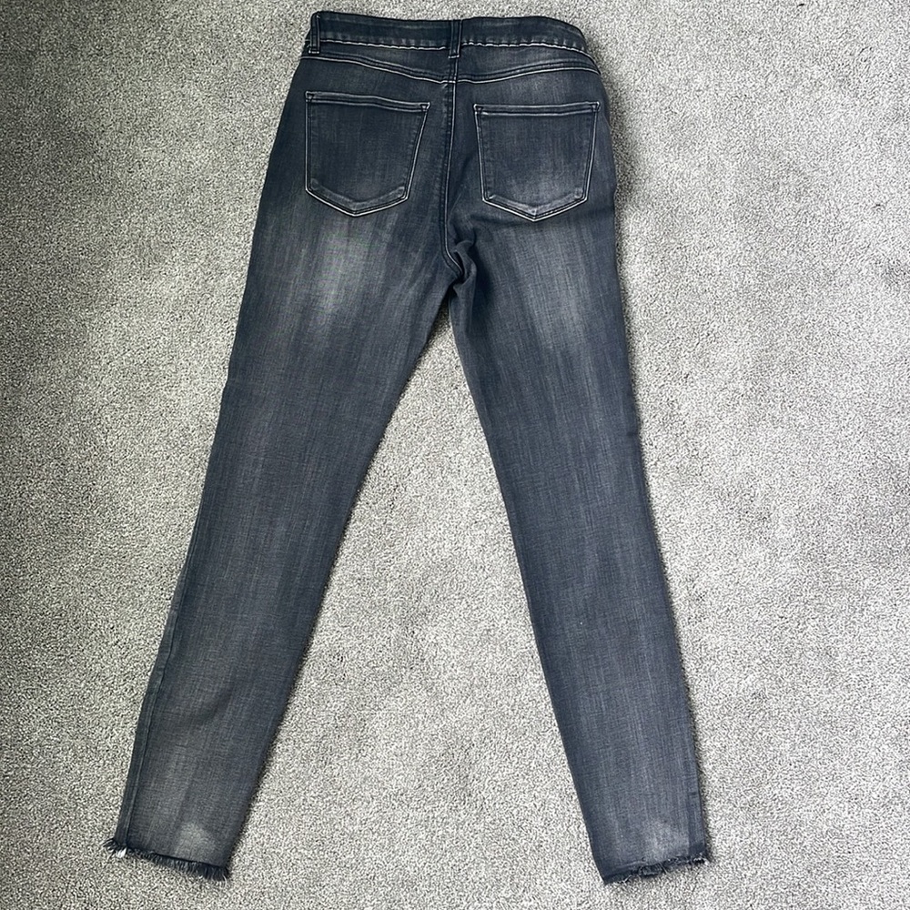 Rewash distressed skinny jeans. Size 9/29 high rise waist - Picture 2 of 4